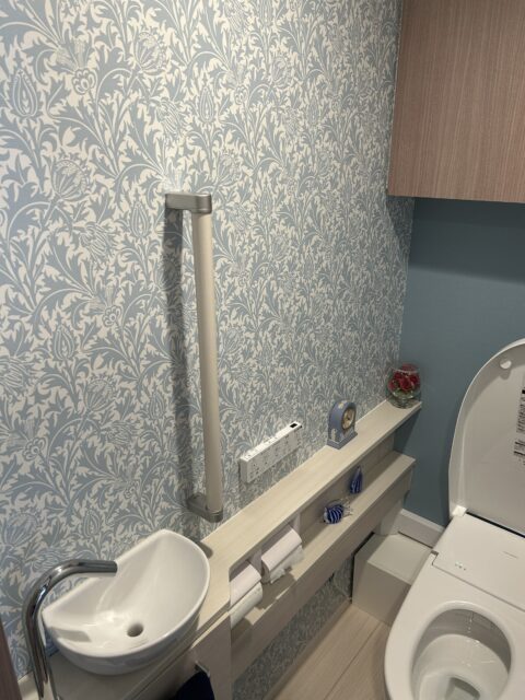 画像：トイレ手すり設置