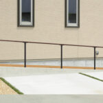 サムネイル：エトランポS2型　上部笠木納まり  トラッドパイン・ブラック／埋め込み支柱＋端部埋め込み支柱／1段笠木仕様